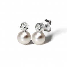 Hechos con perlas blancas de elementos Swarovski en plata 925